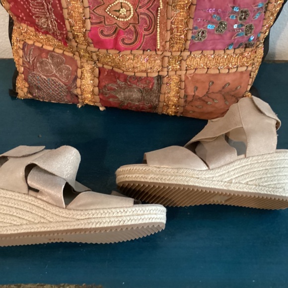 Shoes - Picture 2 of 16